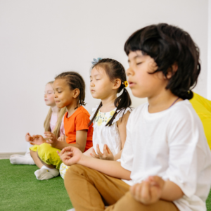 Stage bien-être enfants à Vanves avec Mikado